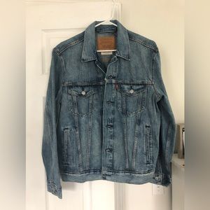 Levi’s Premium Jean Jacket Size Medium